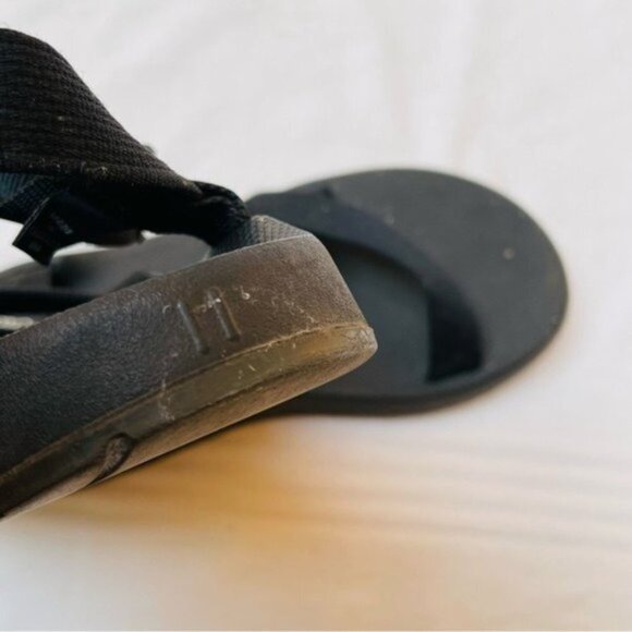 Chaco Sandals Mens 11 Black Strappy Summer Festival Slip On Vacation Beach main image 4